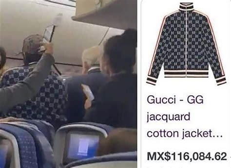 hijo amlo chamarra gucci|Fotografía muestra a pasajera con chamarra de diseñador, no a .